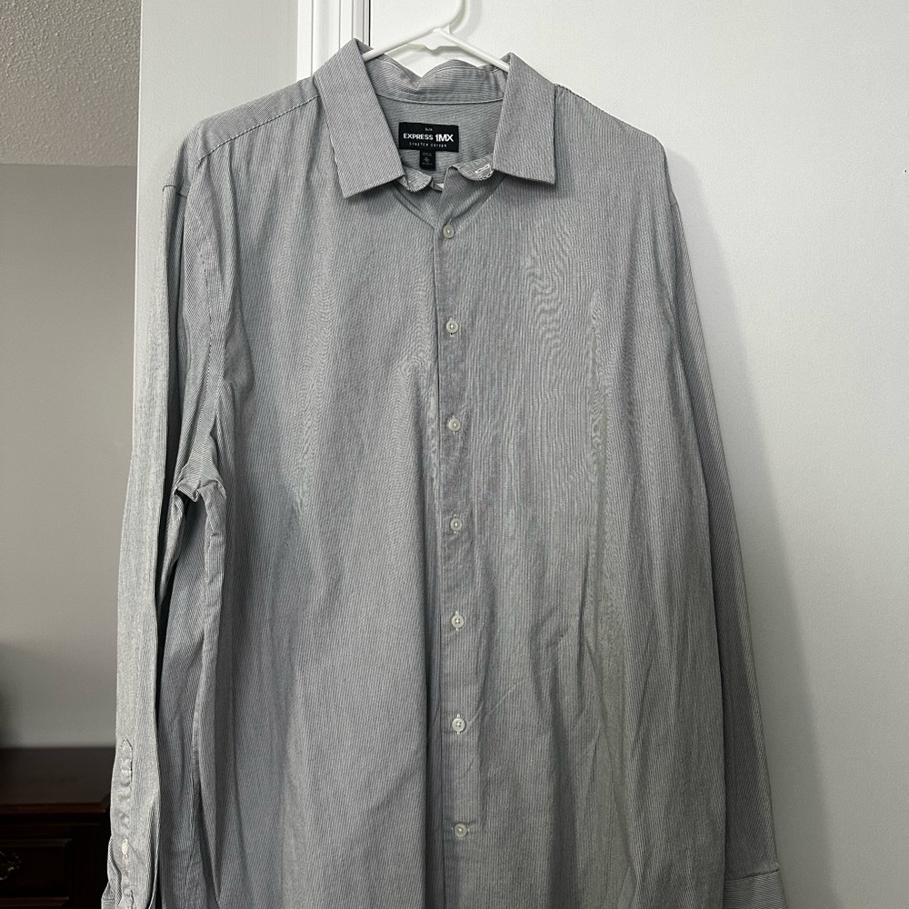 Express Men's Light Gray Button Down Shirt